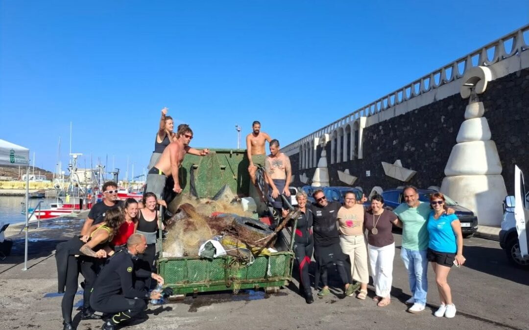 La Reserva de la Biosfera de El Hierro participa en una nueva jornada de limpieza de fondos marinos en La Restinga